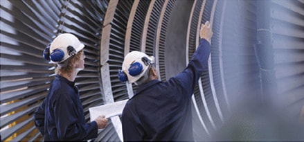 Turbine maintenance worker