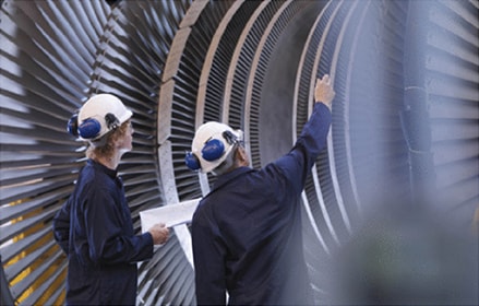 Turbine maintenance worker